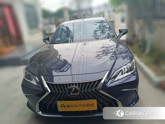 Lexus ES 2024 Синий из Китая