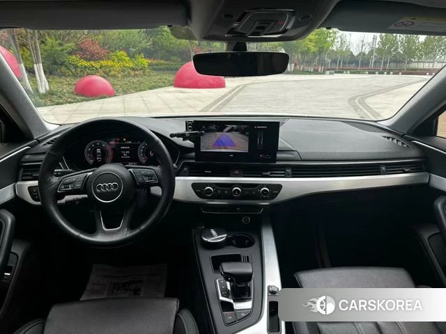 Audi A4L 2022 Белый из Китая