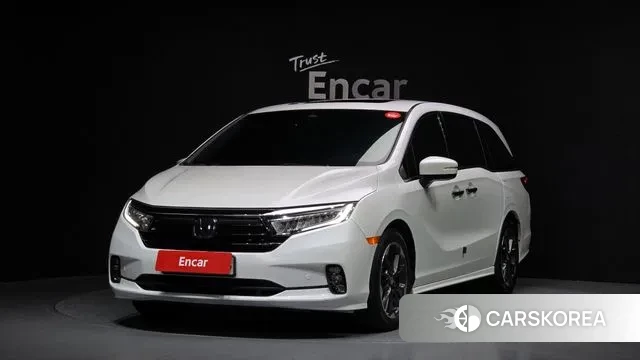 Honda Odyssey 2021 Белый из Кореи
