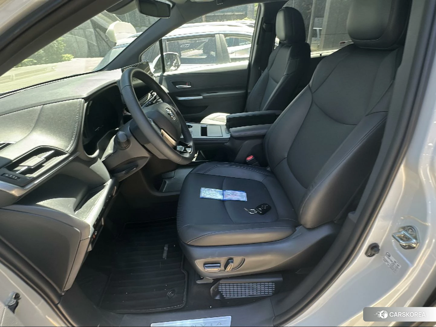 Toyota Granvia 2025 Белый из Китая