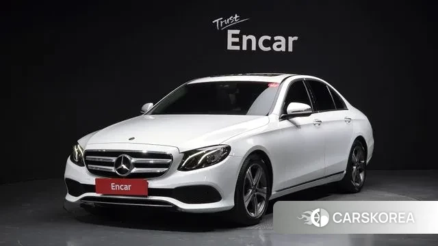 Mercedes-Benz E-Class W213 2019 Белый из Кореи