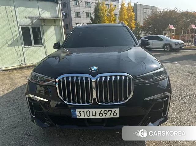 BMW X7 (G07) 2021 Черный из Кореи