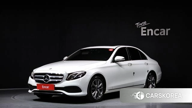 Mercedes-Benz E-Class W213 2018 Белый из Кореи