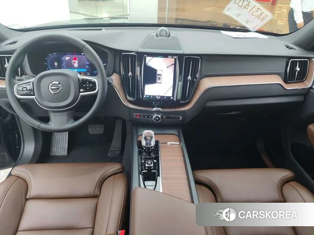 Volvo XC60 PHEV 2024 Черный из Китая