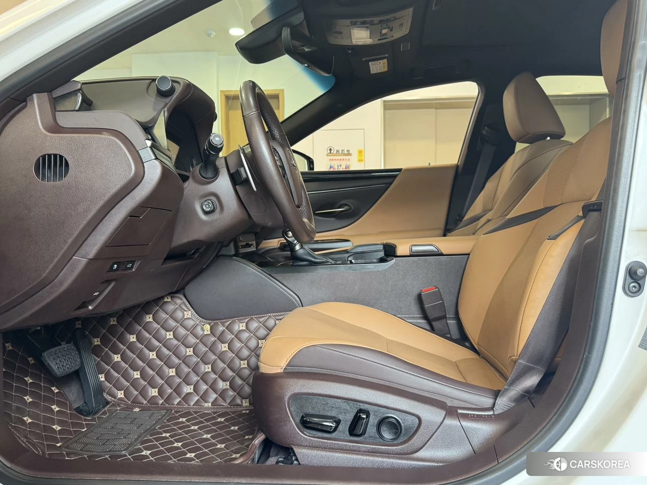 Lexus ES 2019 Белый из Китая