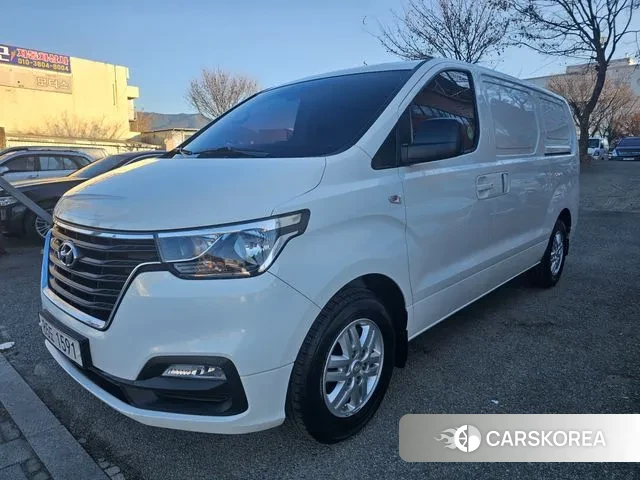 Hyundai The New Grand Starex 2018 Белый из Кореи