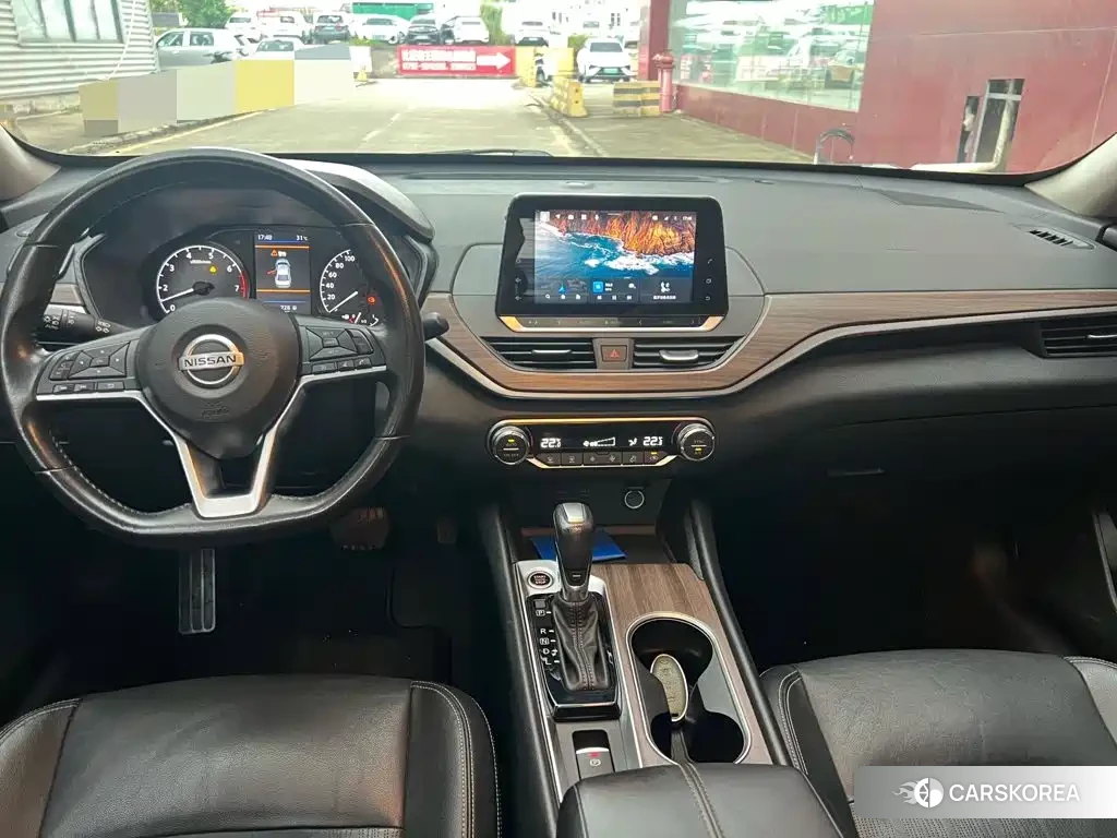 Nissan Altima 2022 Черный из Китая