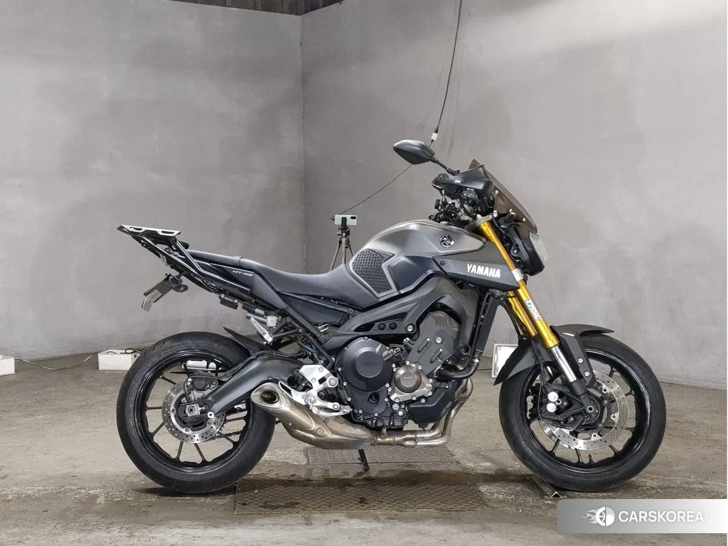 Проданный Yamaha MT-09 2015 из Японии