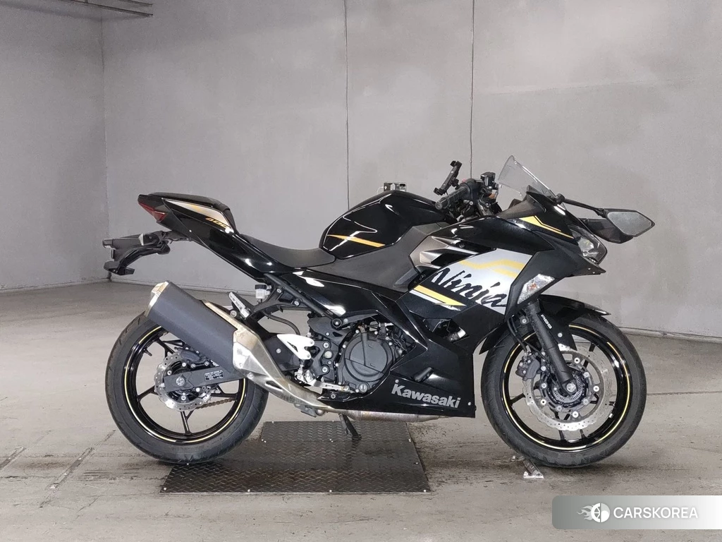 Проданный Kawasaki NINJA 400 2021 из Японии, фото 2