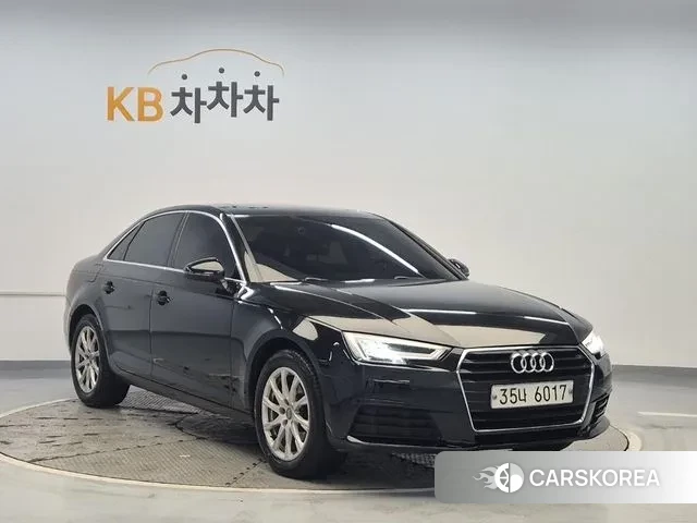 Audi A4 (B9) 2018 Черный из Кореи