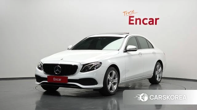 Mercedes-Benz E-Class W213 2018 Белый из Кореи
