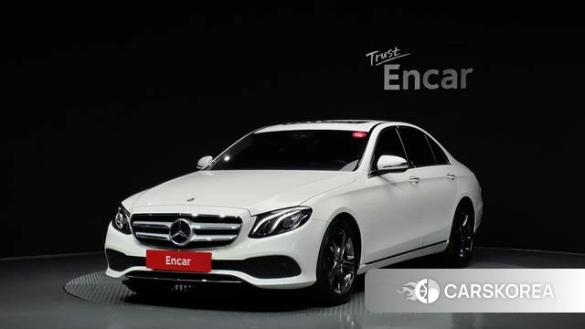 Mercedes-Benz E-Class W213 2018 Белый из Кореи