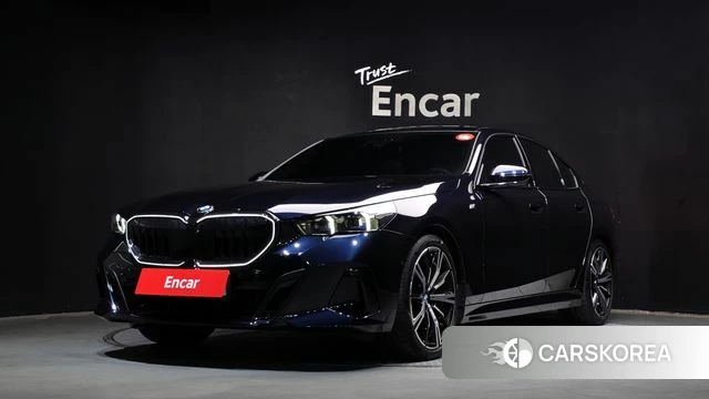 BMW 5 Series (G60) 2025 Черный из Кореи