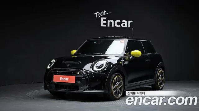 Mini Cooper Electric 2022 Черный из Кореи