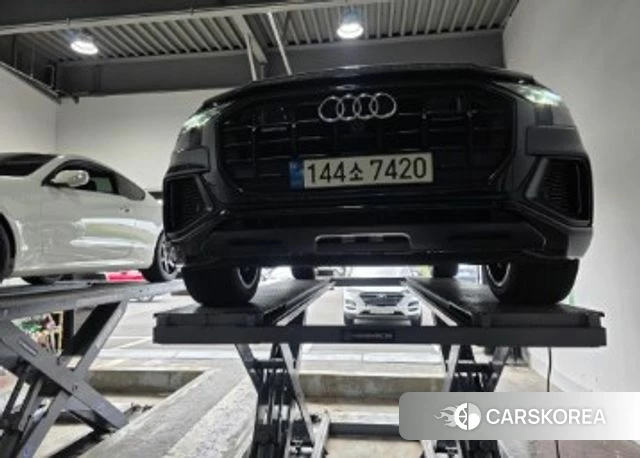 Audi Q8 (4M) 2022 Черный из Кореи
