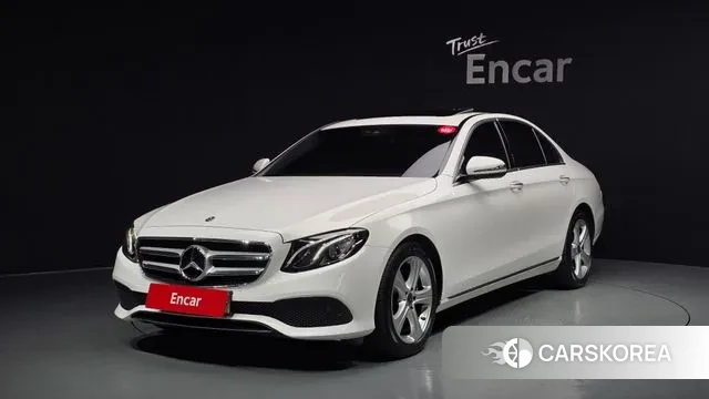 Mercedes-Benz E-Class W213 2018 Белый из Кореи