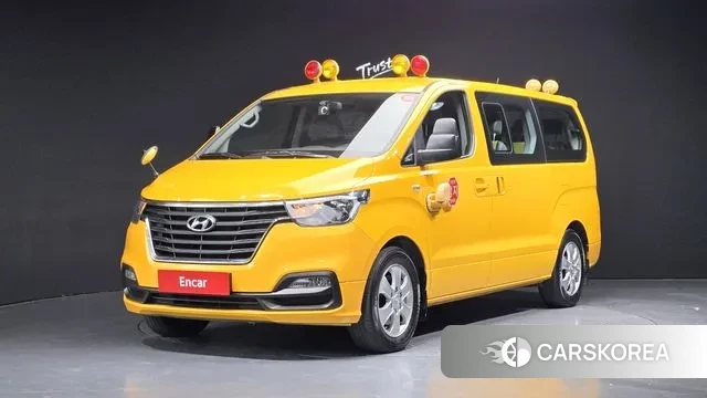 Hyundai The New Grand Starex 2018 Желтый из Кореи