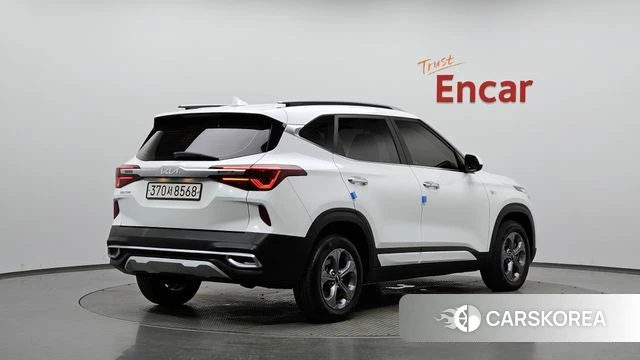 Kia Seltos 2021 Белый из Кореи