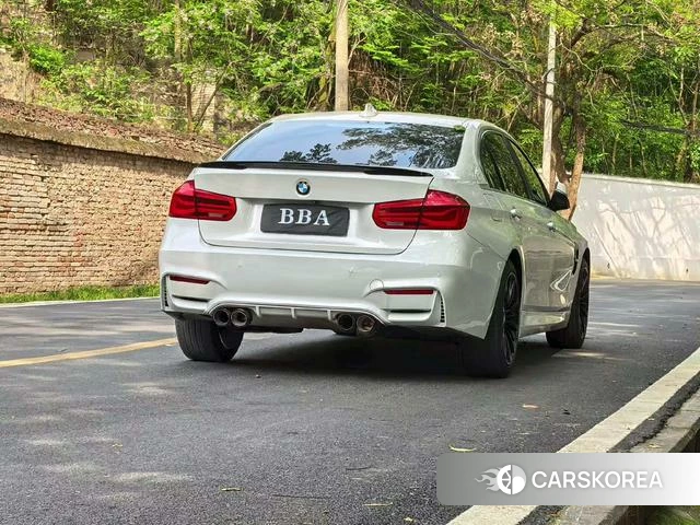 BMW 3 series 2018 Белый из Китая