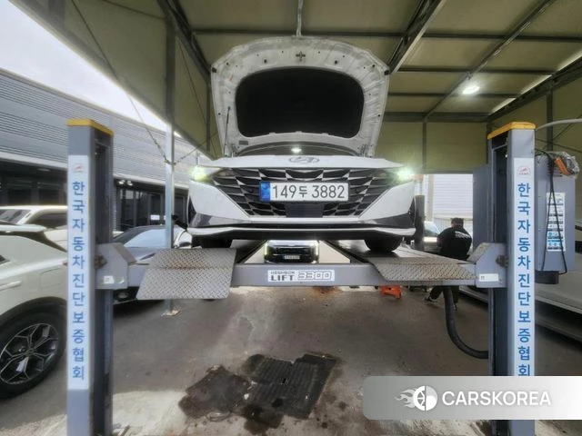 Hyundai Avante (CN7) 2022 Белый из Кореи