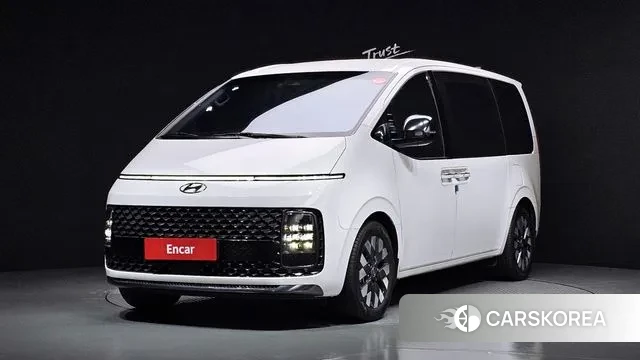 Hyundai Staria 2023 Белый из Кореи