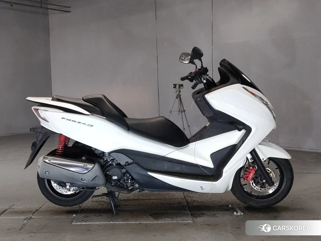 Проданный Honda FORZA 2013 из Японии