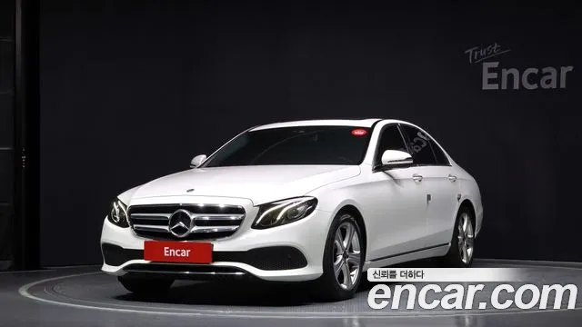 Mercedes-Benz E-Class W213 2018 Белый из Кореи