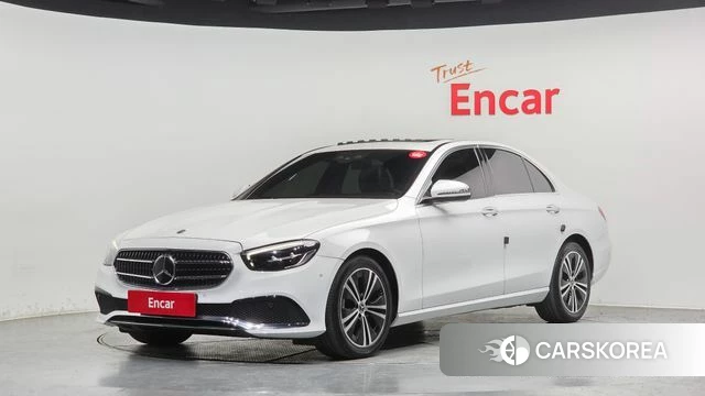 Mercedes-Benz E-Class W213 2021 Белый из Кореи