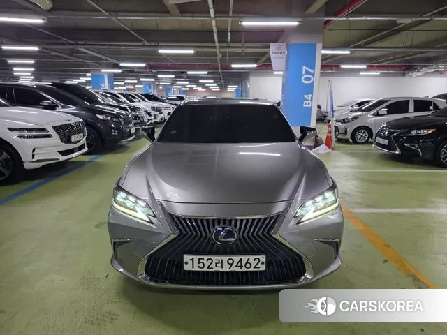 Lexus ES300h 7th generation 2020 Цвет тростника из Кореи