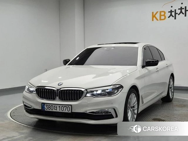 BMW 5 Series (G30) 2018 Белый из Кореи