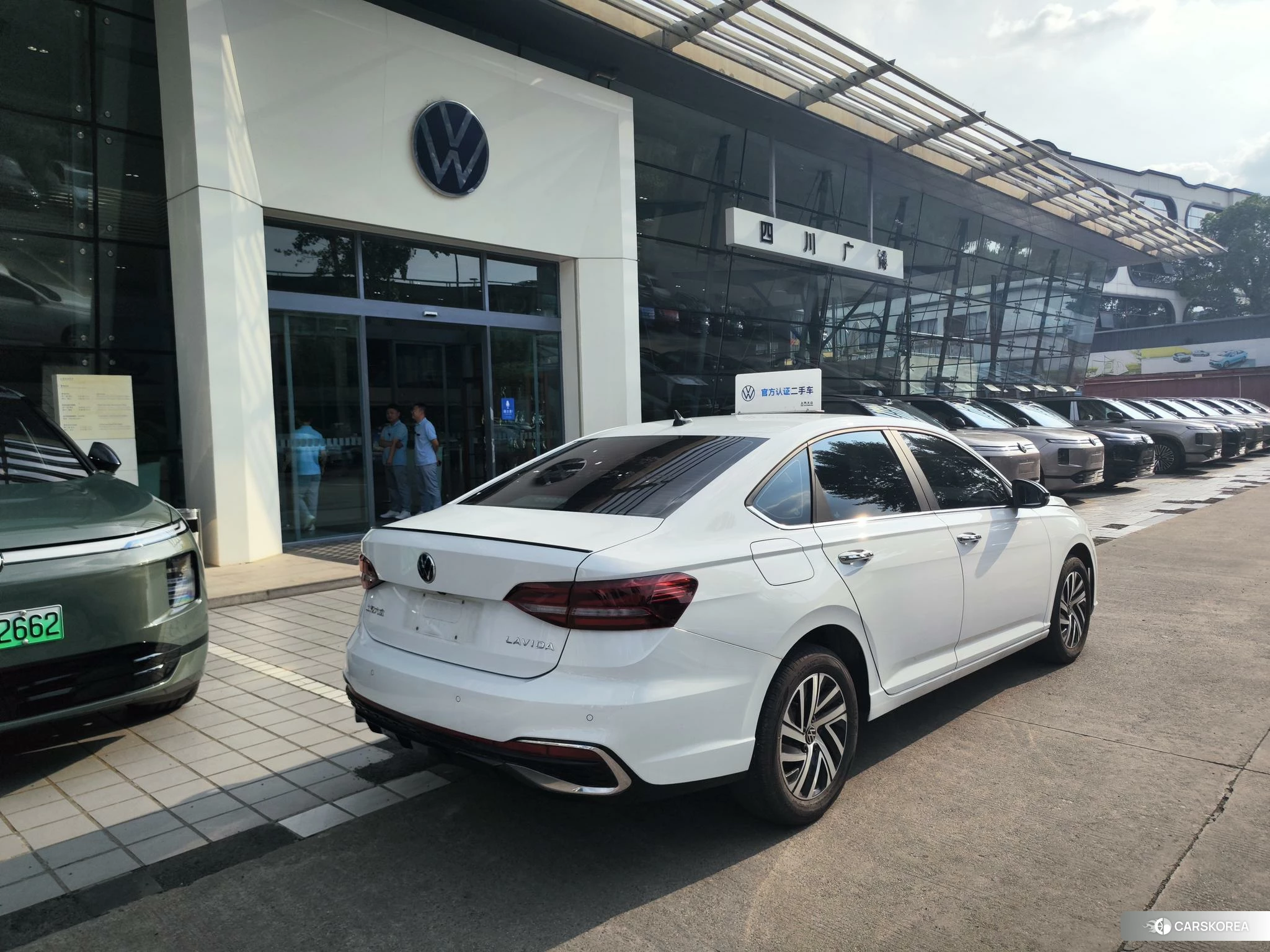 Volkswagen Lavida 2023 Белый из Китая