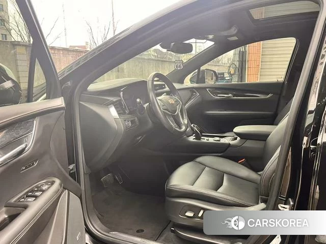 Cadillac XT5 2022 Черный из Китая