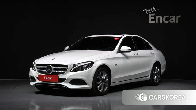 Mercedes-Benz C-Class W205 2018 Белый из Кореи