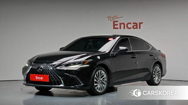 Lexus ES300h 7th generation 2023 Черный из Кореи
