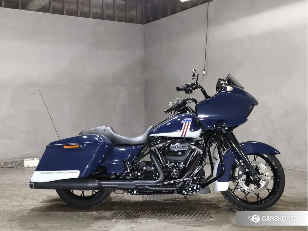 Проданный Harley-Davidson Road Glide FLTRXS1870 2020 из Японии, фото 2