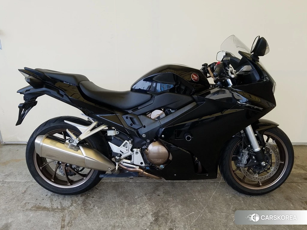 Проданный Honda VFR800F 2018 из Японии, фото 2