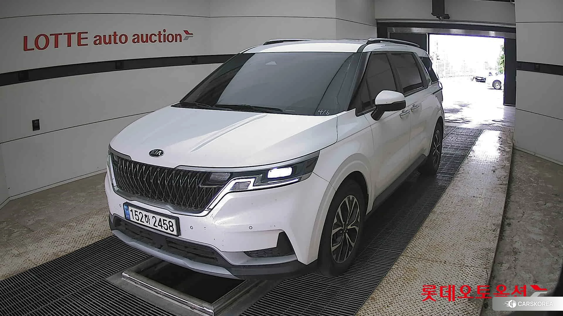 Kia Carnival 2021 Белый из Кореи