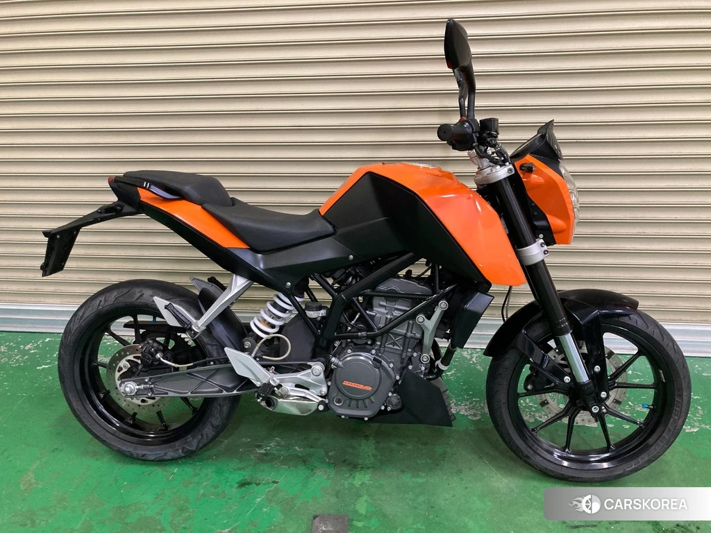 Проданный KTM 125 DUKE 2011 из Японии, фото 2