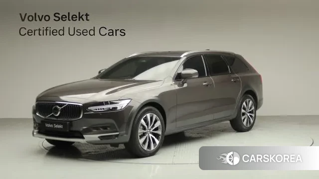 Volvo V90 Cross-Country 2023 Серый из Кореи