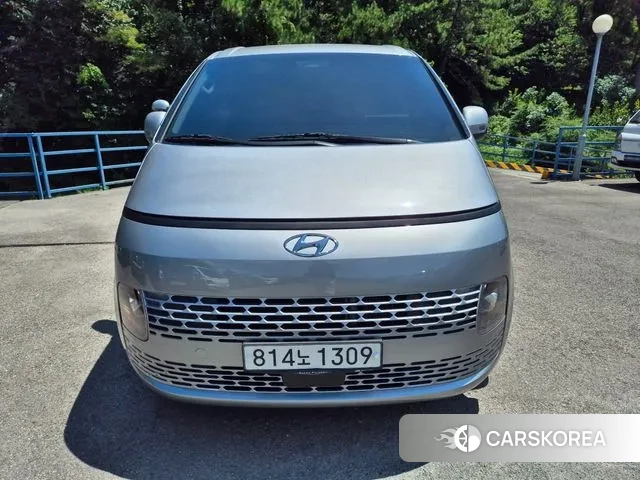 Hyundai Staria 2022 Серебряный из Кореи