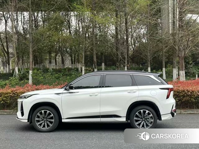 Chang'an CS75 PLUS 2025 Белый из Китая