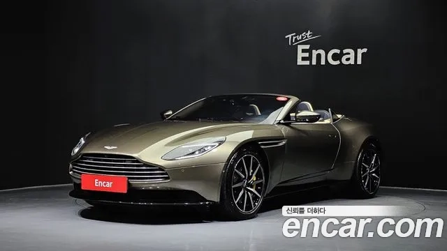 Aston Martin DB11 2019 Песочный из Кореи