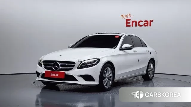 Mercedes-Benz C-Class W205 2019 Белый из Кореи