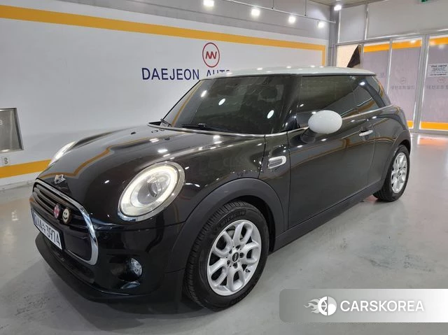 Mini Cooper D 2018 Черный из Кореи