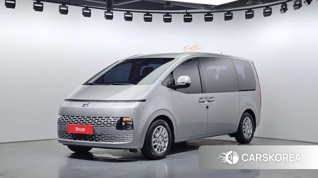 Hyundai Staria 2023 Серебряный из Кореи