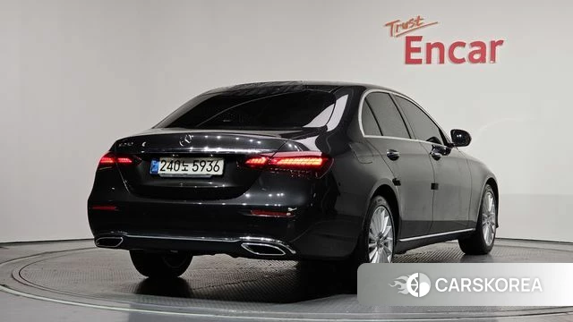 Mercedes-Benz E-Class W213 2021 Черный из Кореи