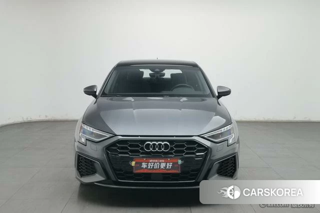 Audi A3 2021 Темно-серый из Китая