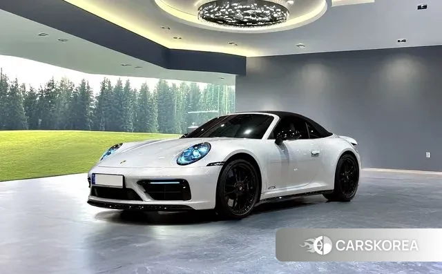 Porsche 911(992) 2023 Белый из Кореи