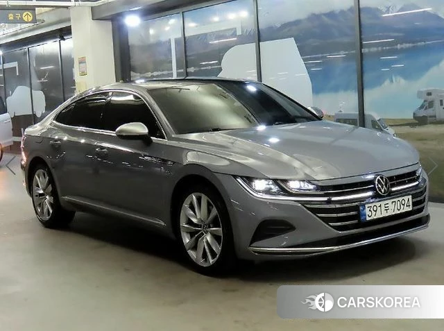 Volkswagen Arteon 2023 Серебристо-серый из Кореи