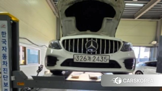 Mercedes-Benz C-Class W205 2020 Белый из Кореи